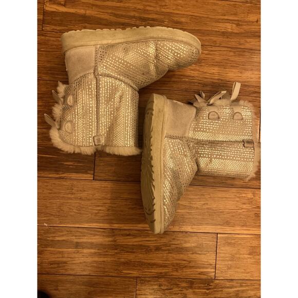 Ugg Bailey Bow Boots With BLING, Style 1004791, Size 3 Girls - Picture 3 of 7
